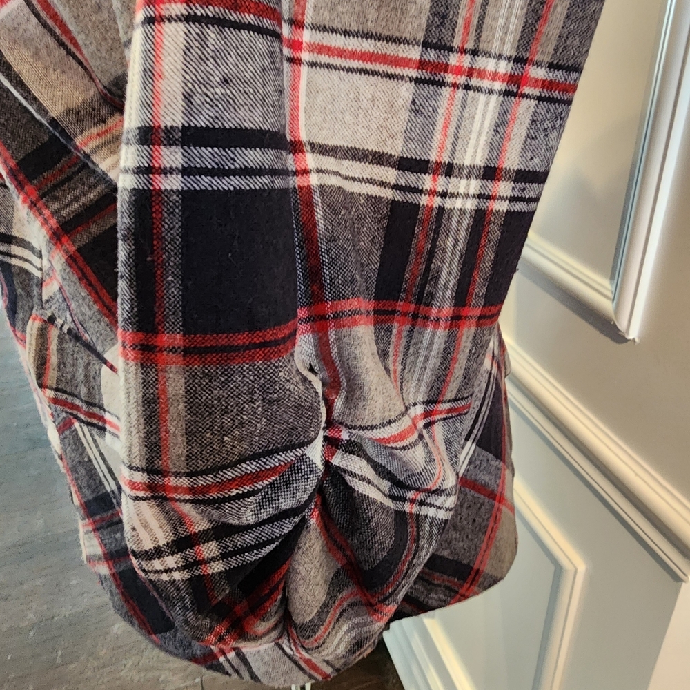 Blazer - Picture 2 of 9